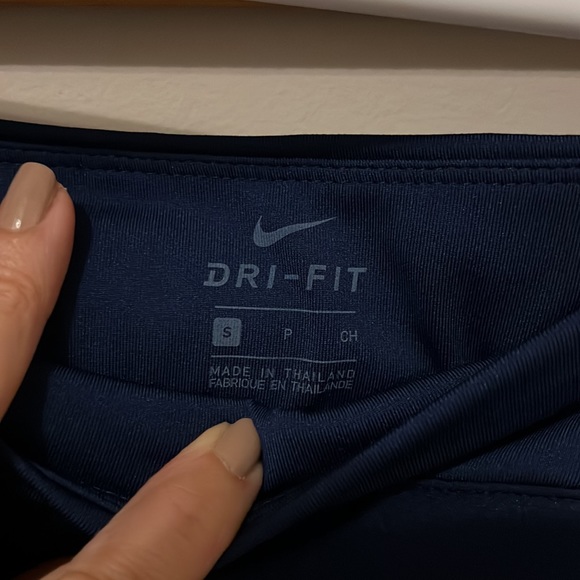 Worn once! Great Nike Dri-fit skort - Picture 3 of 4